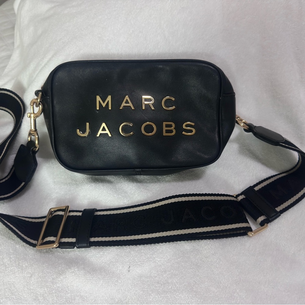 Marc Jacobs  black snapshot crossbody Shoulder Bag like new conditions - Picture 2 of 16